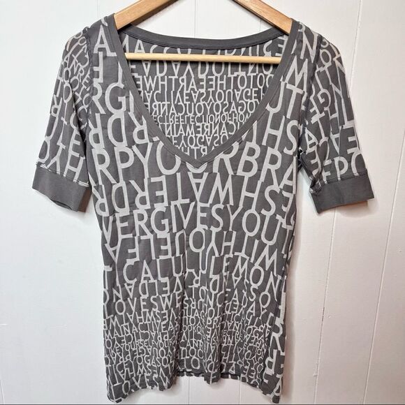 Womens Lululemon Fresh Manifesto Vneck Tee Tshirt Gray White Size 6 8 Medium - Picture 1 of 5